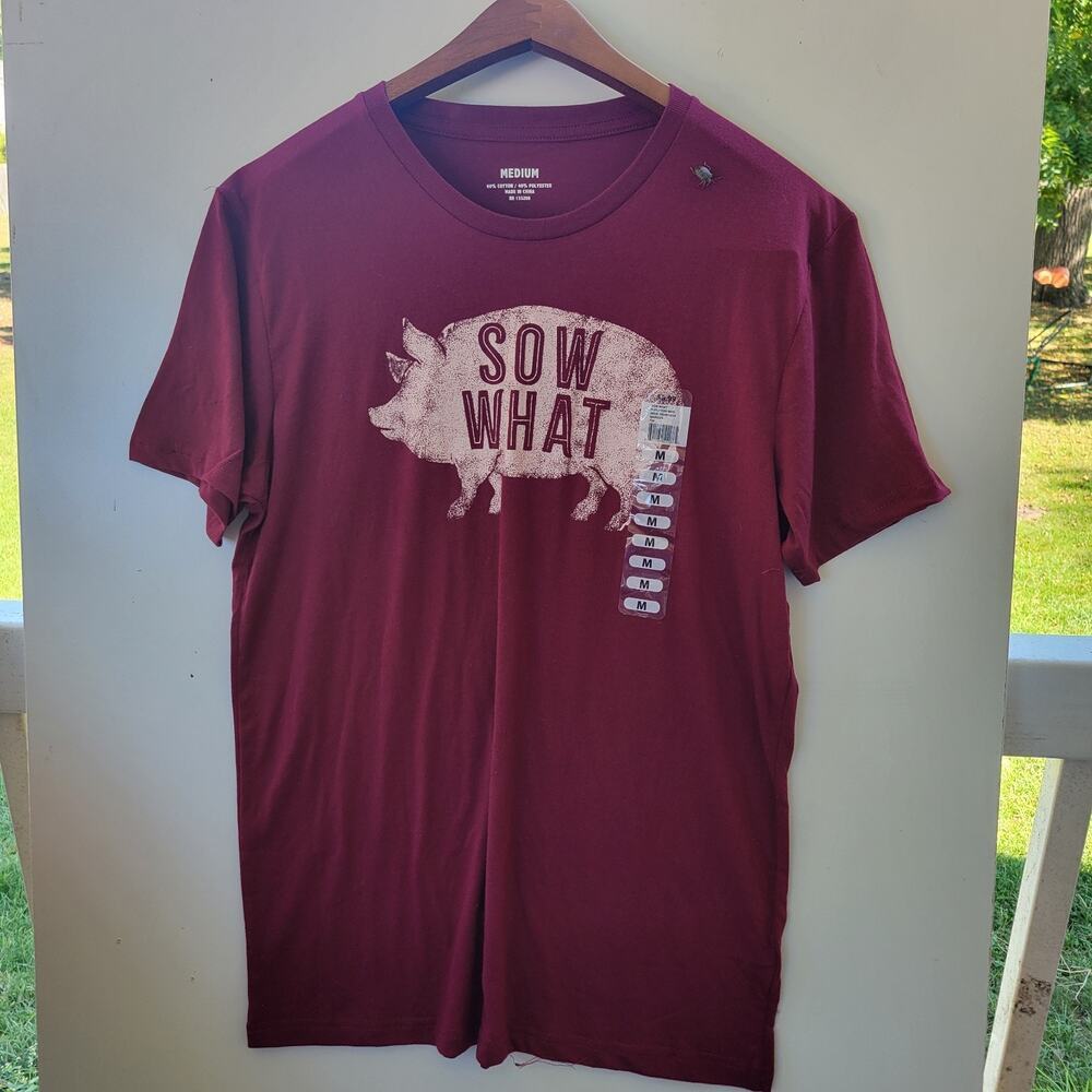 Sow What Pig Graphic T-Shirt Maroon Short Sleeve Crew Neck Pun Tee Medium NEW